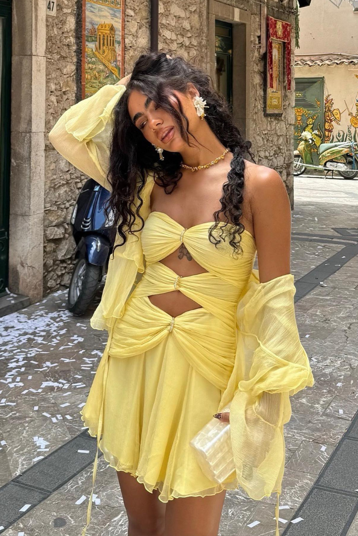 Priya – Mini Robe Anneaux Dorés