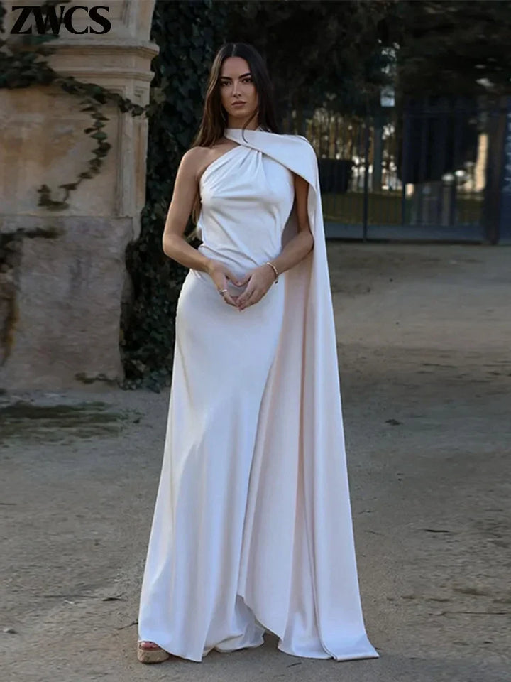 Adaline – Robe Maxi Cape Intemporelle