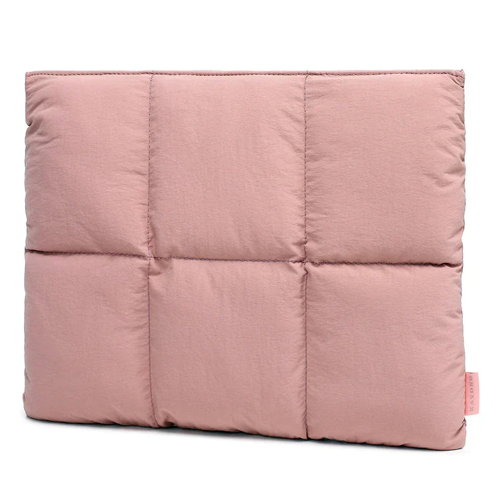 Opal – Pochette Ordinateur Matelassée Élégante