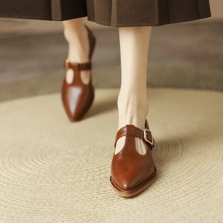 Leomara – Talons Pointus Sophistiqués